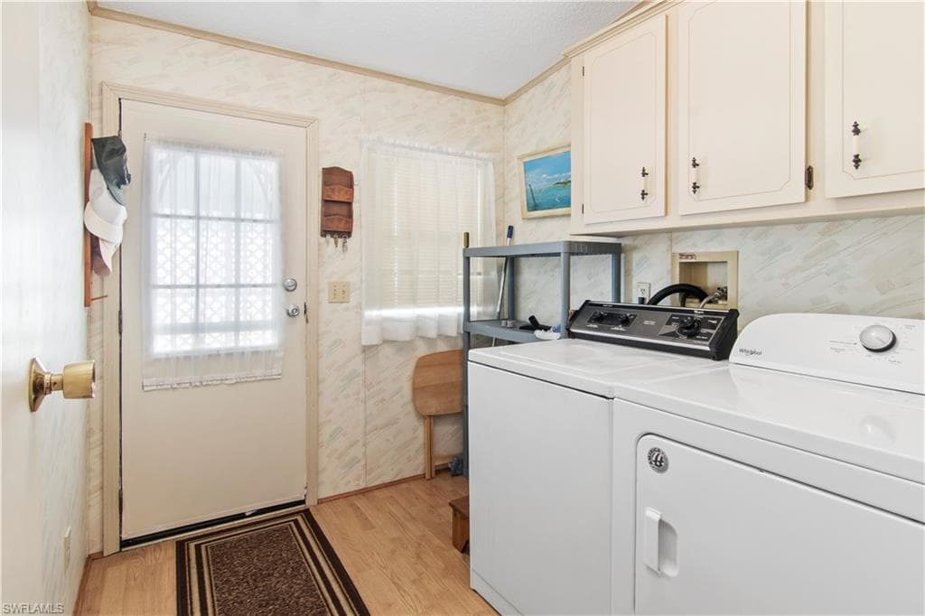 31 Turquoise Ave, Naples, FL 34114-19