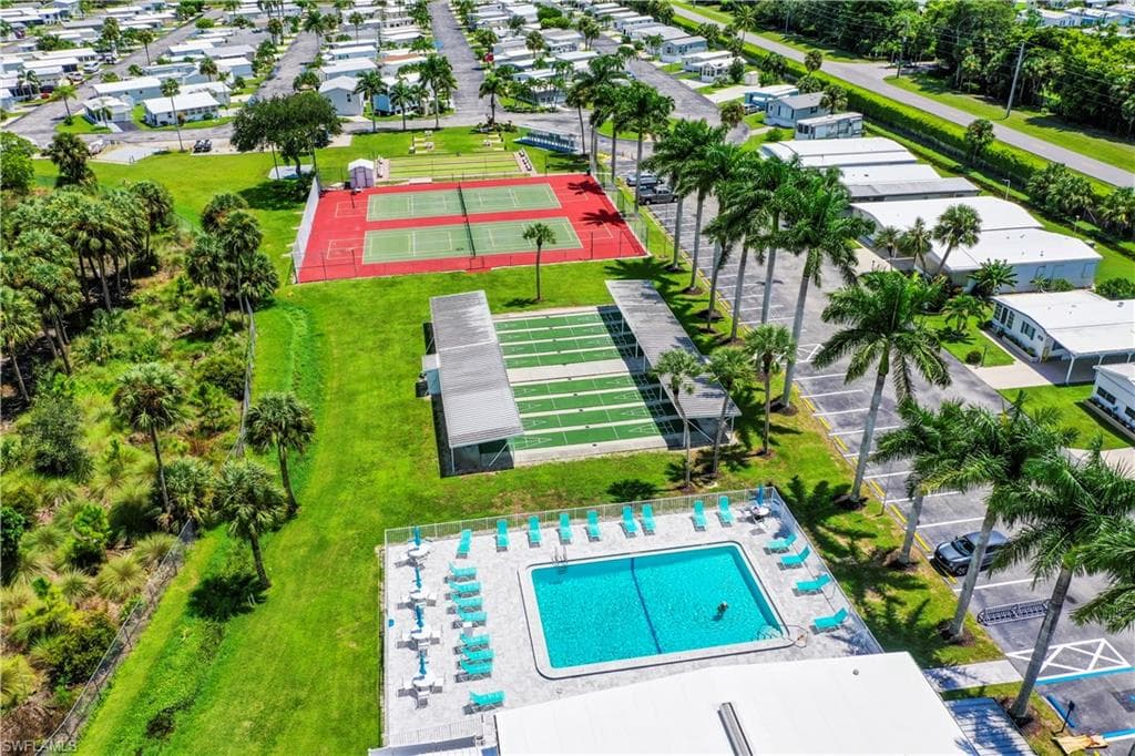 31 Turquoise Ave, Naples, FL 34114-21