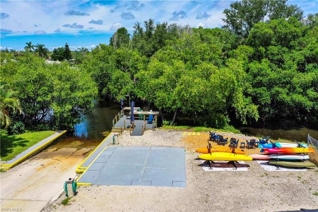 31 Turquoise Ave, Naples, FL 34114-23