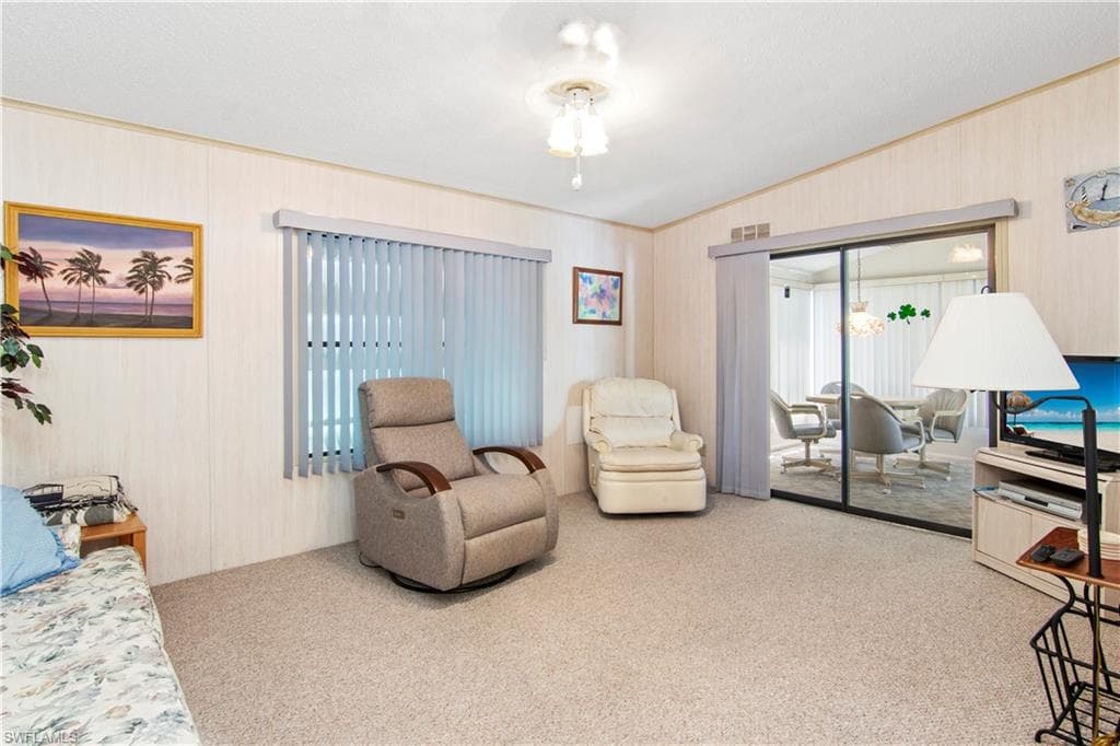 31 Turquoise Ave, Naples, FL 34114-8