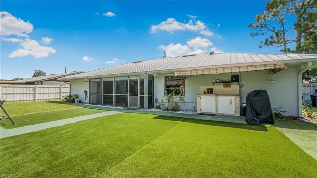 1733 45th Ter SW, Naples, FL 34116-33