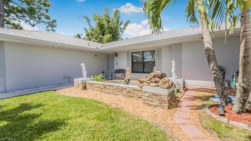 1733 45th Ter SW, Naples, FL 34116-37