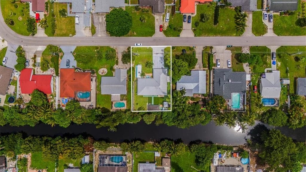 1733 45th Ter SW, Naples, FL 34116-49