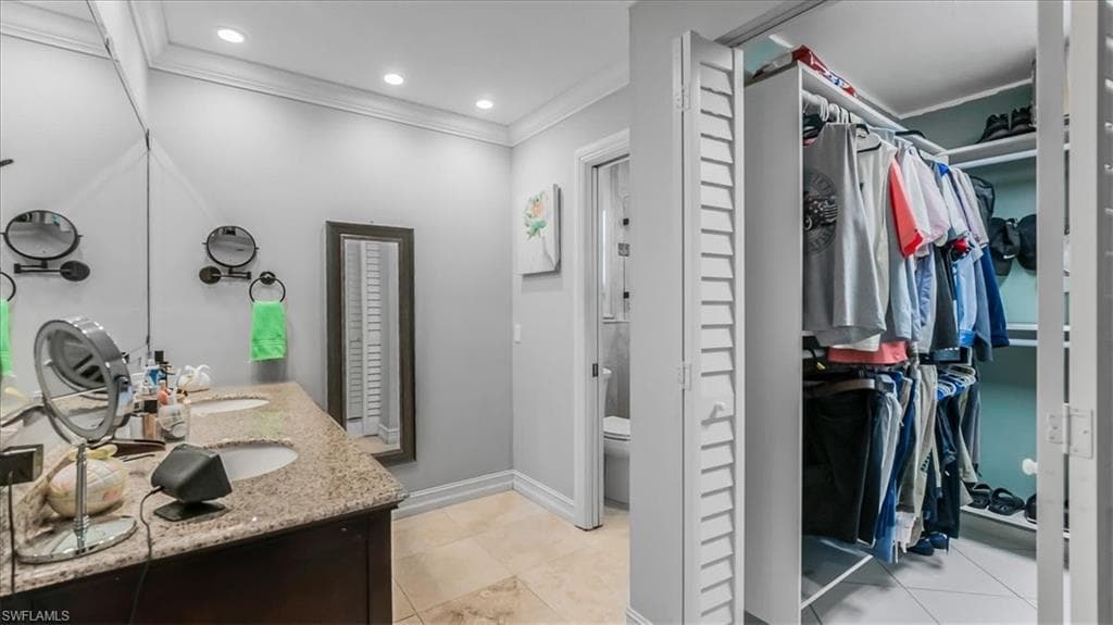 1733 45th Ter SW, Naples, FL 34116-8