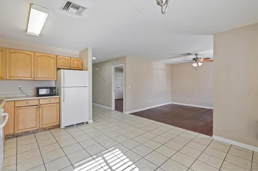 204/206 Ichabod Ave, Lehigh Acres, FL 33973-9