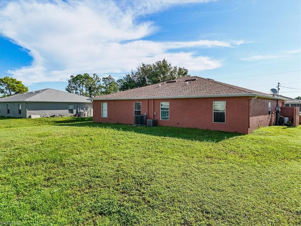 204/206 Ichabod Ave, Lehigh Acres, FL 33973-23