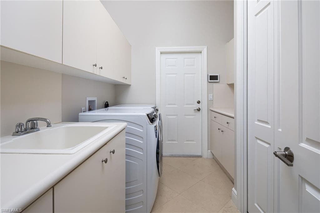 499 Terracina Way, Naples, FL 34119-29