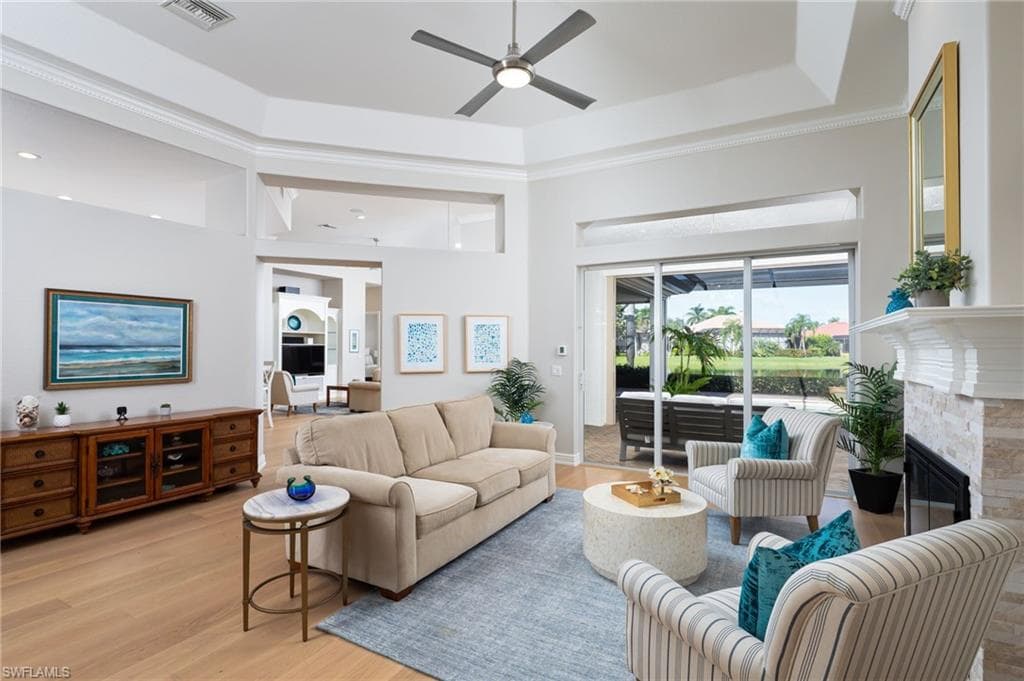 499 Terracina Way, Naples, FL 34119-7