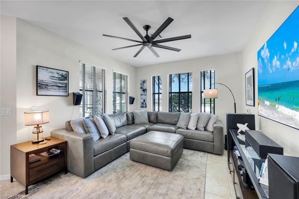 1399 Santiago Cir 1103, Naples, FL 34113-5