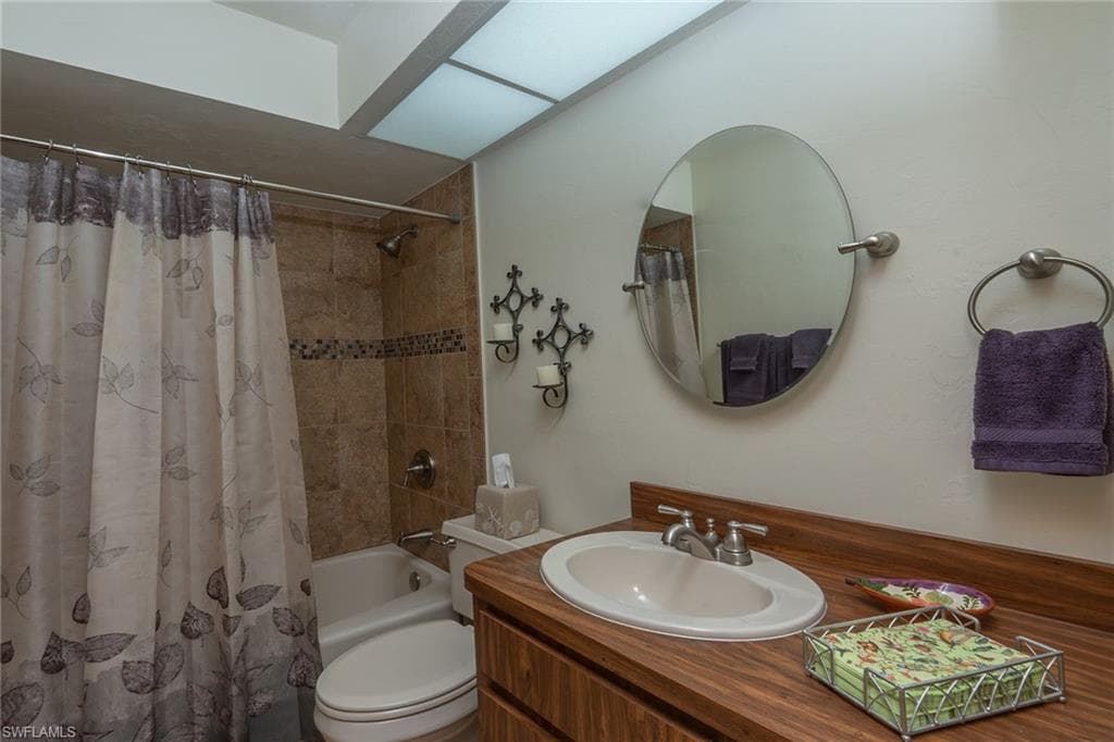 520 Valley Dr, Bonita Springs, FL 34134-14