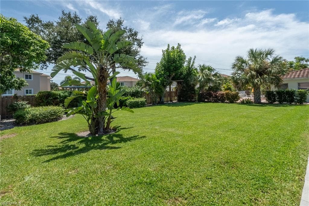 520 Valley Dr, Bonita Springs, FL 34134-19
