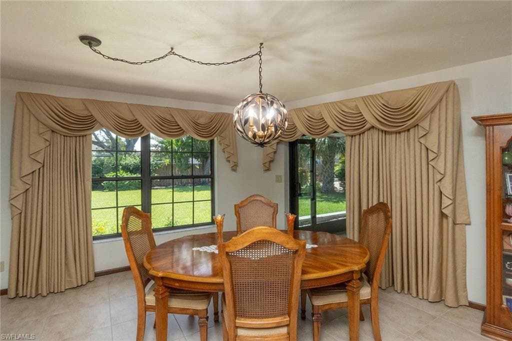 520 Valley Dr, Bonita Springs, FL 34134-5