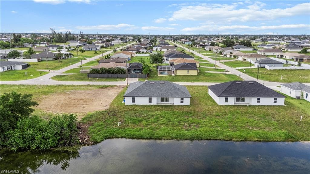 106 20th St, Cape Coral, FL 33993-35