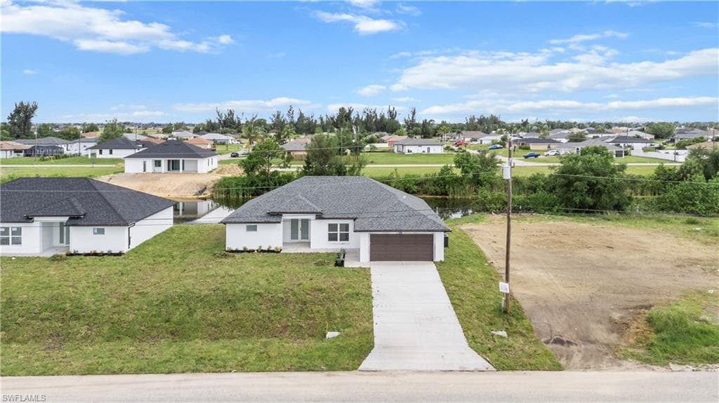 106 20th St, Cape Coral, FL 33993-5