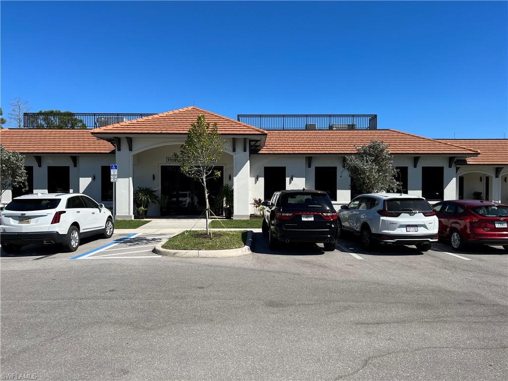8555 Naples Heritage Dr 214, Naples, FL 34112-26