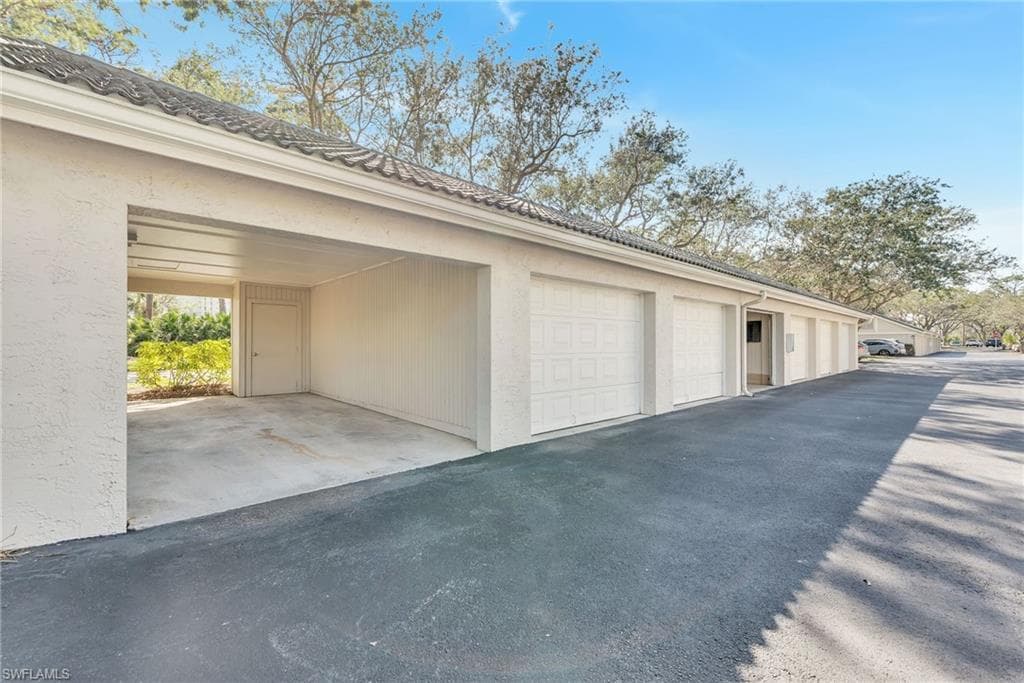 201 Arbor Lake Dr 2-205, Naples, FL 34110-17