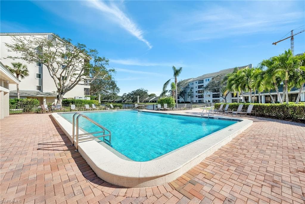 201 Arbor Lake Dr 2-205, Naples, FL 34110-19