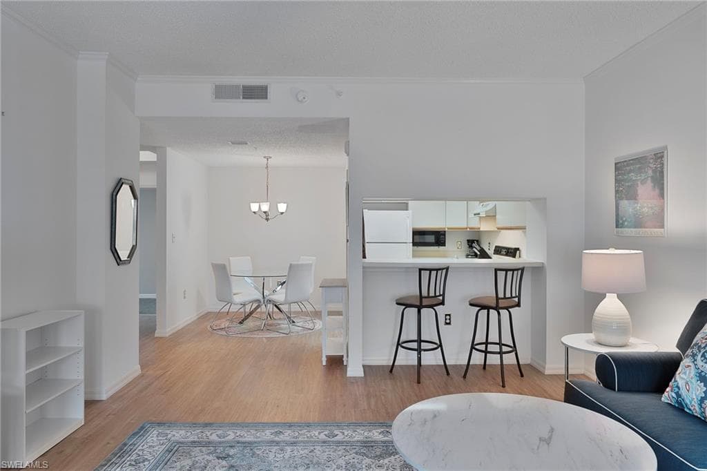201 Arbor Lake Dr 2-205, Naples, FL 34110-6