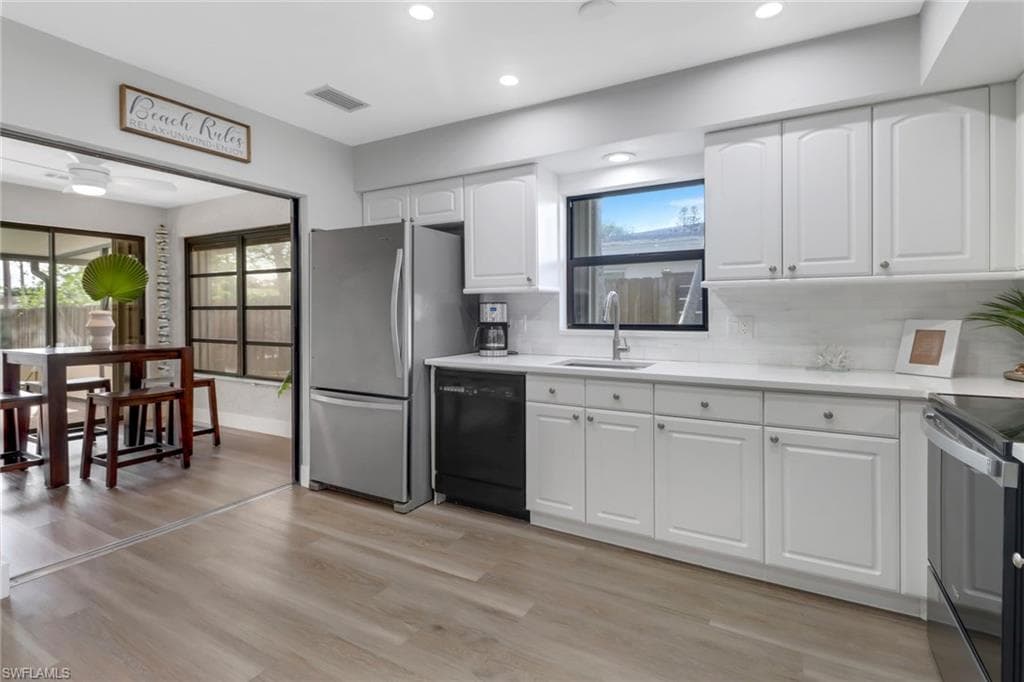 754 95th Ave N, Naples, FL 34108-13