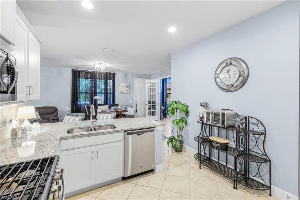 7659 Jacaranda Ln, Naples, FL 34114-11