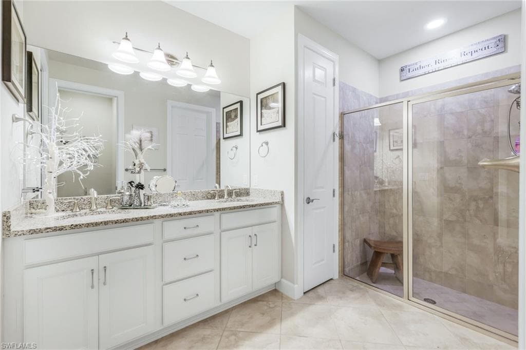 7659 Jacaranda Ln, Naples, FL 34114-16