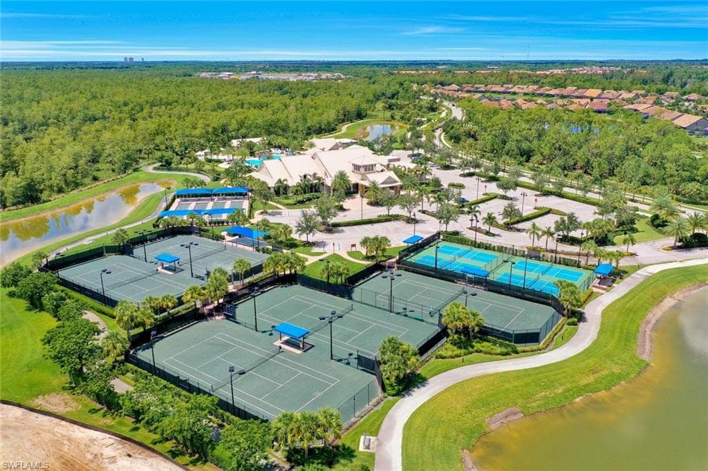 7659 Jacaranda Ln, Naples, FL 34114-24