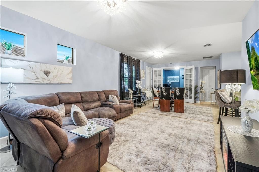 7659 Jacaranda Ln, Naples, FL 34114-7