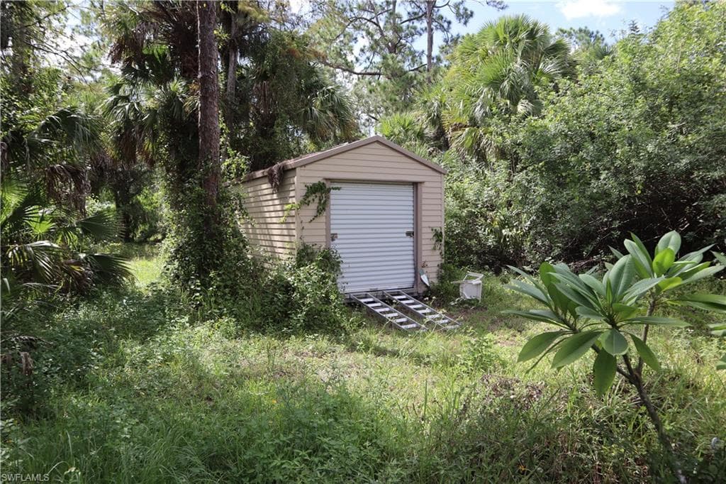 461 18th St SE, Naples, FL 34117-4