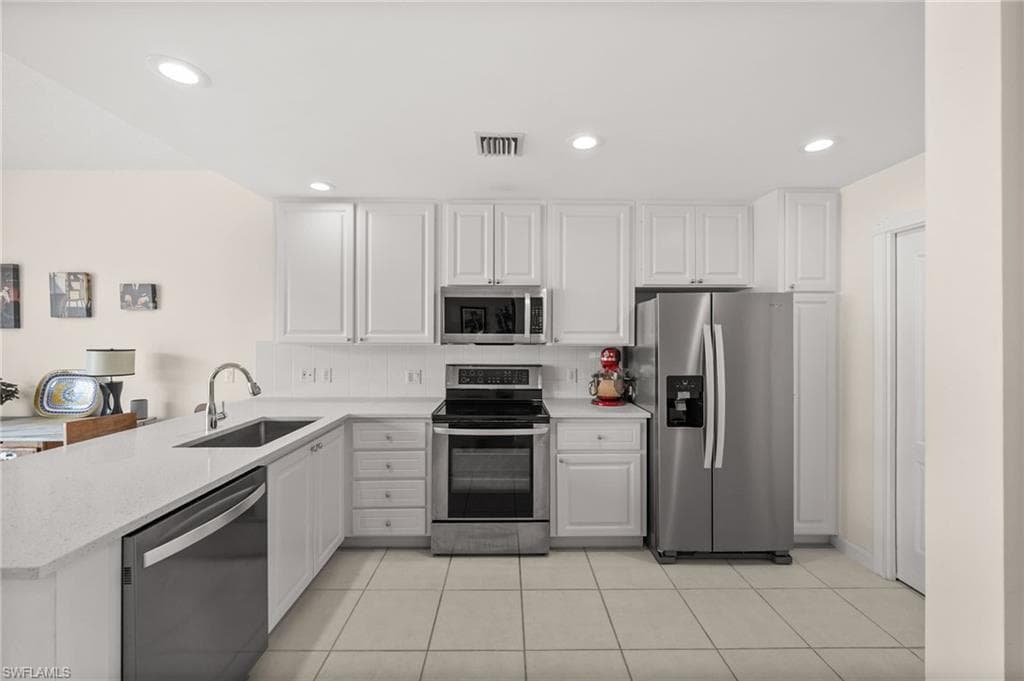 6072 Towncenter Cir, Naples, FL 34119-10