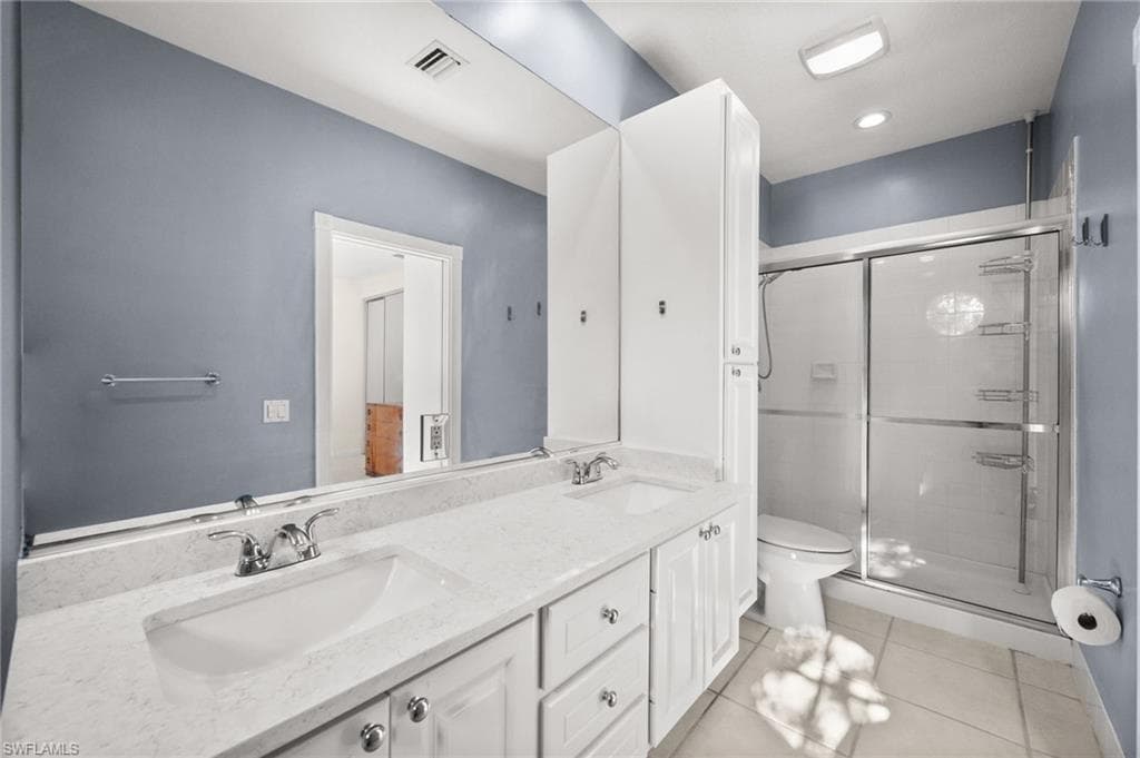 6072 Towncenter Cir, Naples, FL 34119-22