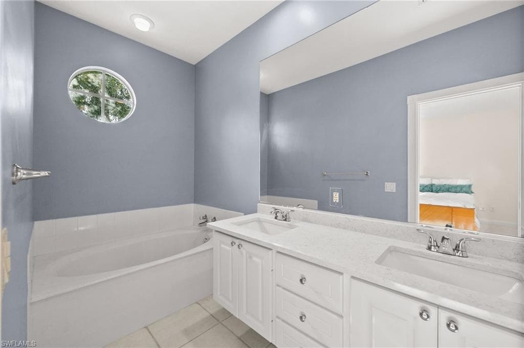 6072 Towncenter Cir, Naples, FL 34119-23