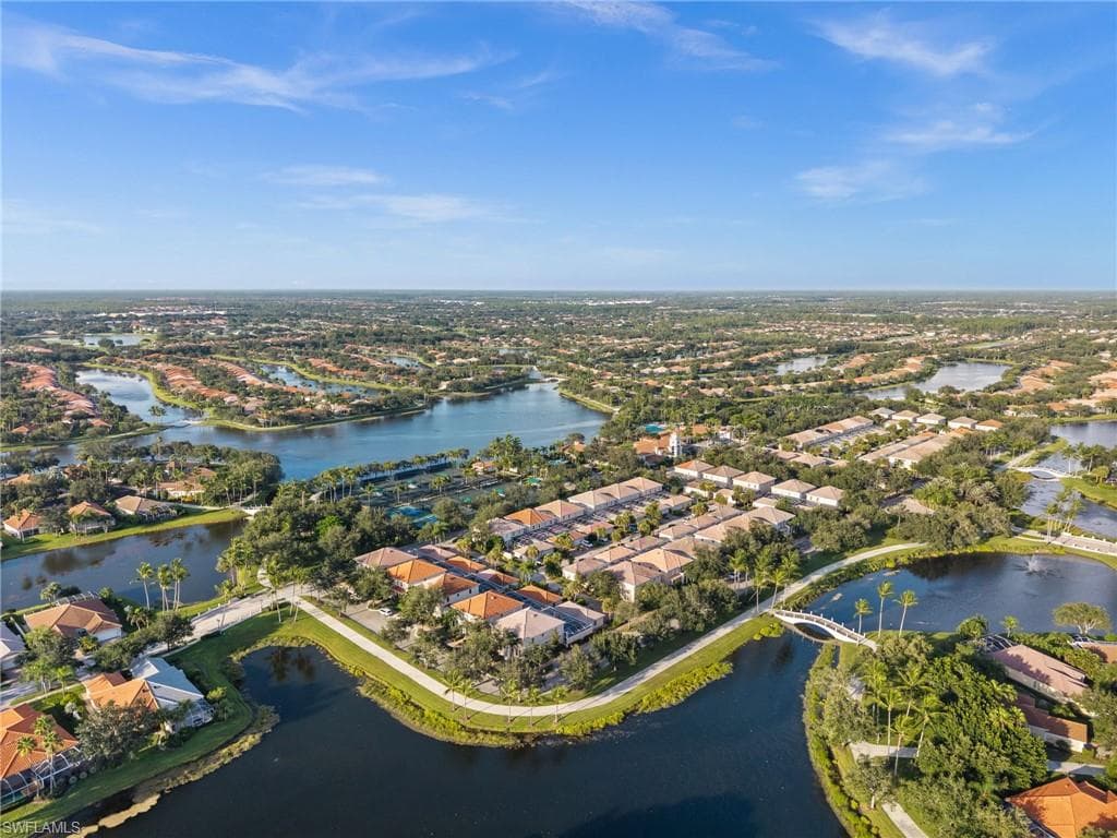 6072 Towncenter Cir, Naples, FL 34119-34