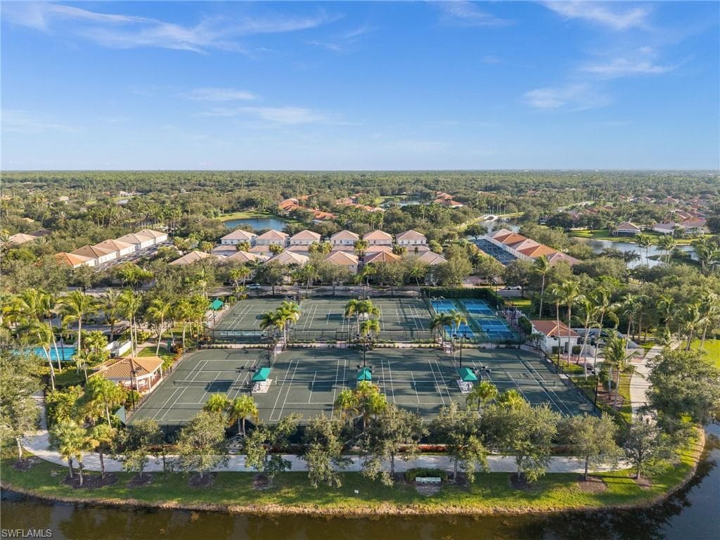 6072 Towncenter Cir, Naples, FL 34119-40