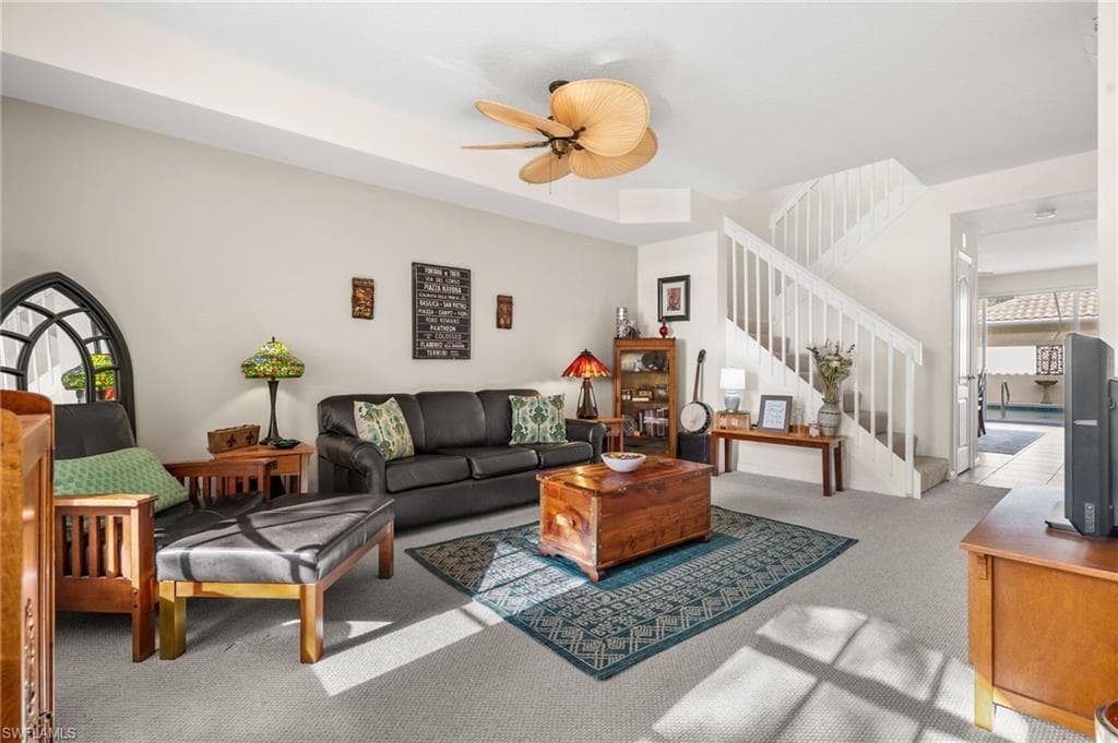 6072 Towncenter Cir, Naples, FL 34119-5