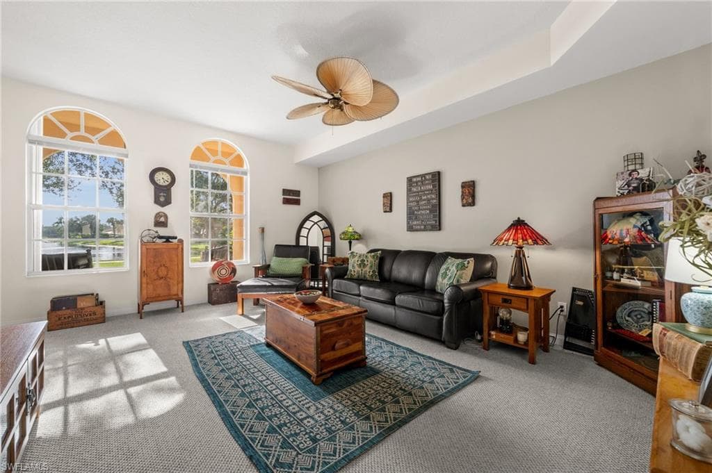 6072 Towncenter Cir, Naples, FL 34119-6