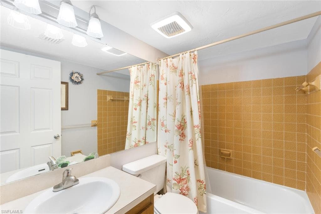 44 Greenbrier St 2-101, Marco Island, FL 34145-11