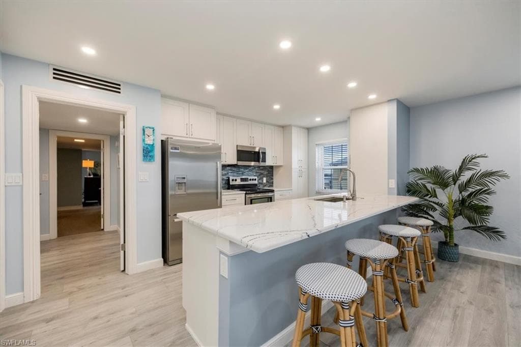 3483 Gulf Shore Blvd N 604, Naples, FL 34103-5