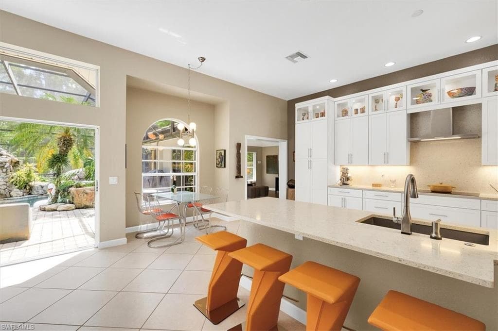 5660 Cypress Hollow Way, Naples, FL 34109-20