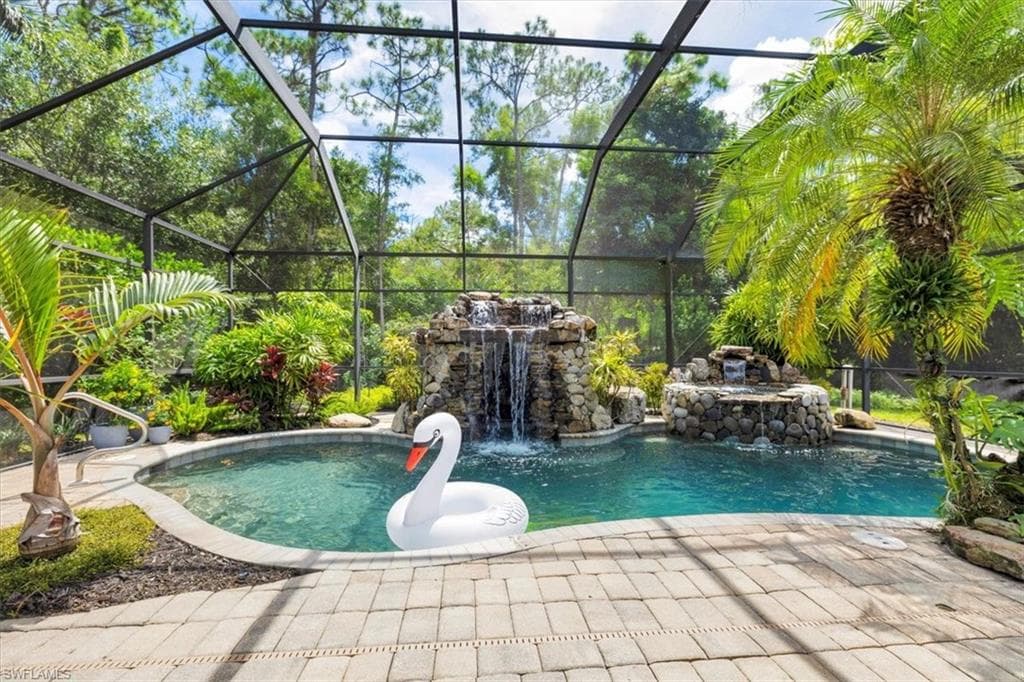 5660 Cypress Hollow Way, Naples, FL 34109-3