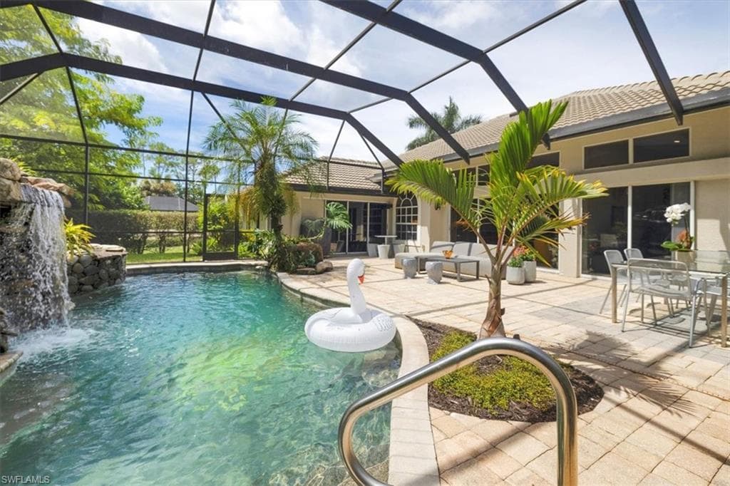 5660 Cypress Hollow Way, Naples, FL 34109-8