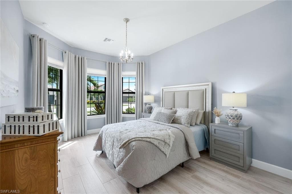 9512 Greyhawk Trl, Naples, FL 34120-22