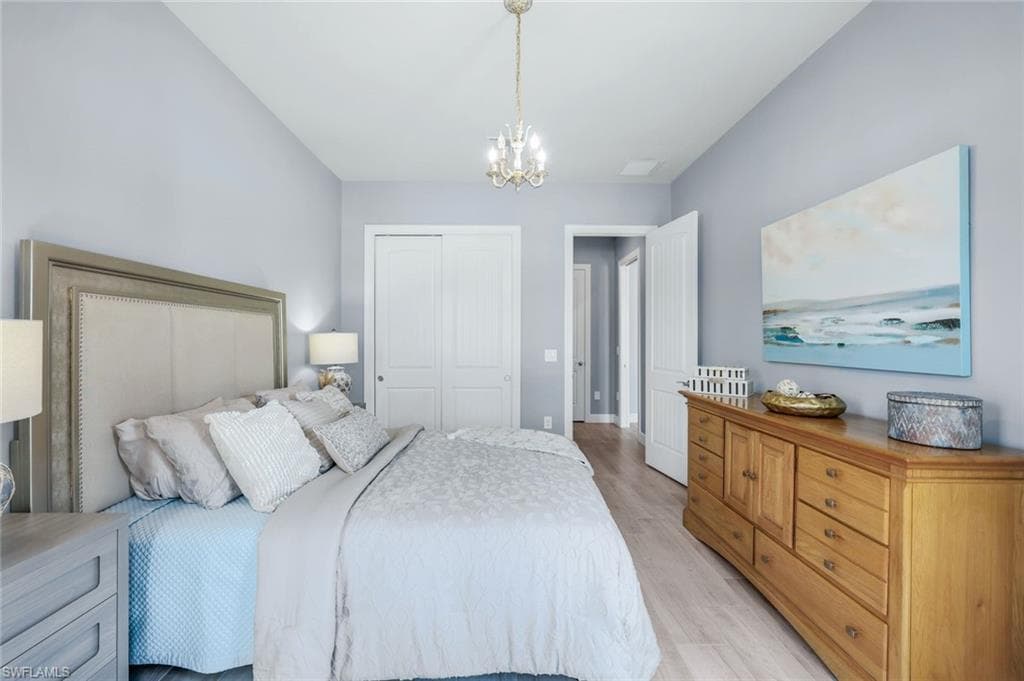 9512 Greyhawk Trl, Naples, FL 34120-23