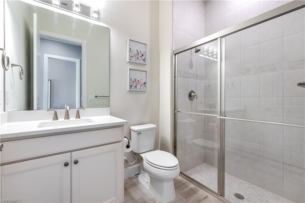 9512 Greyhawk Trl, Naples, FL 34120-24