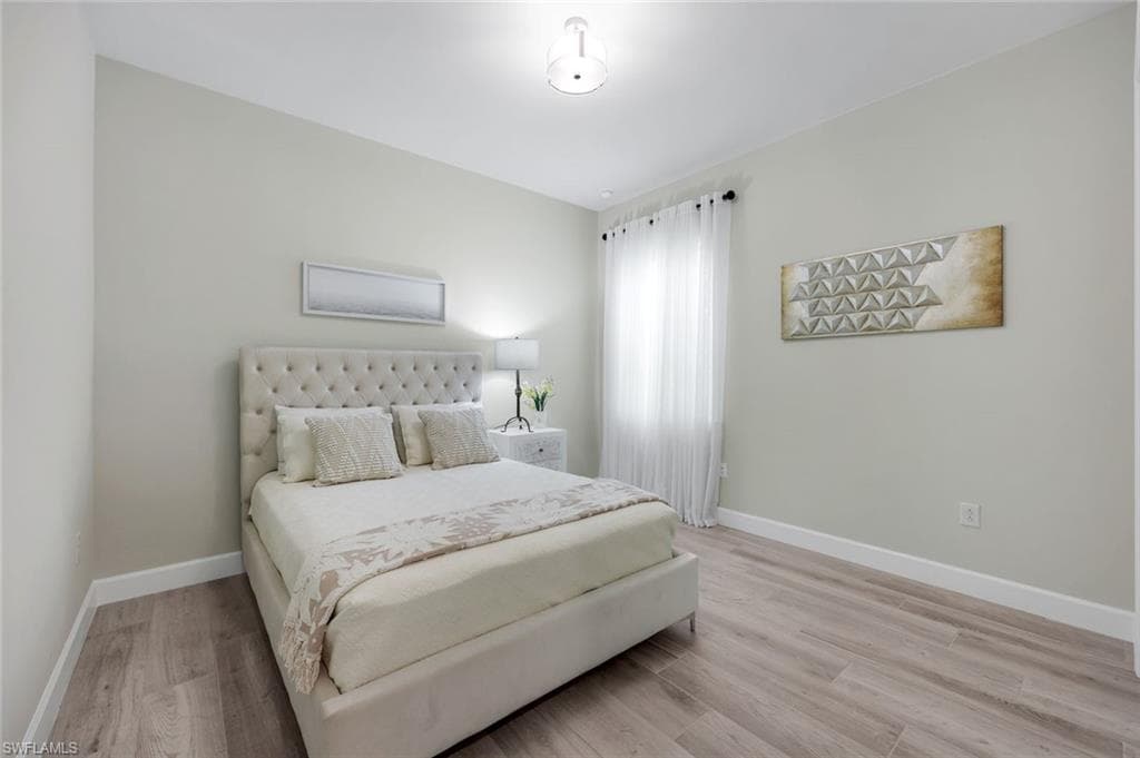 9512 Greyhawk Trl, Naples, FL 34120-27