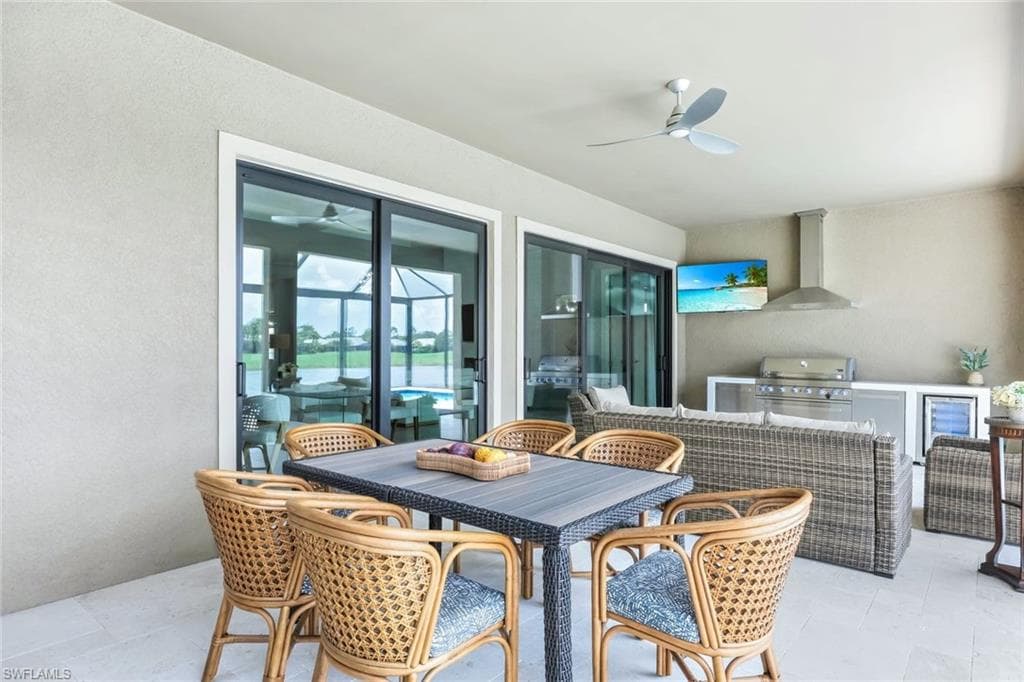 9512 Greyhawk Trl, Naples, FL 34120-34