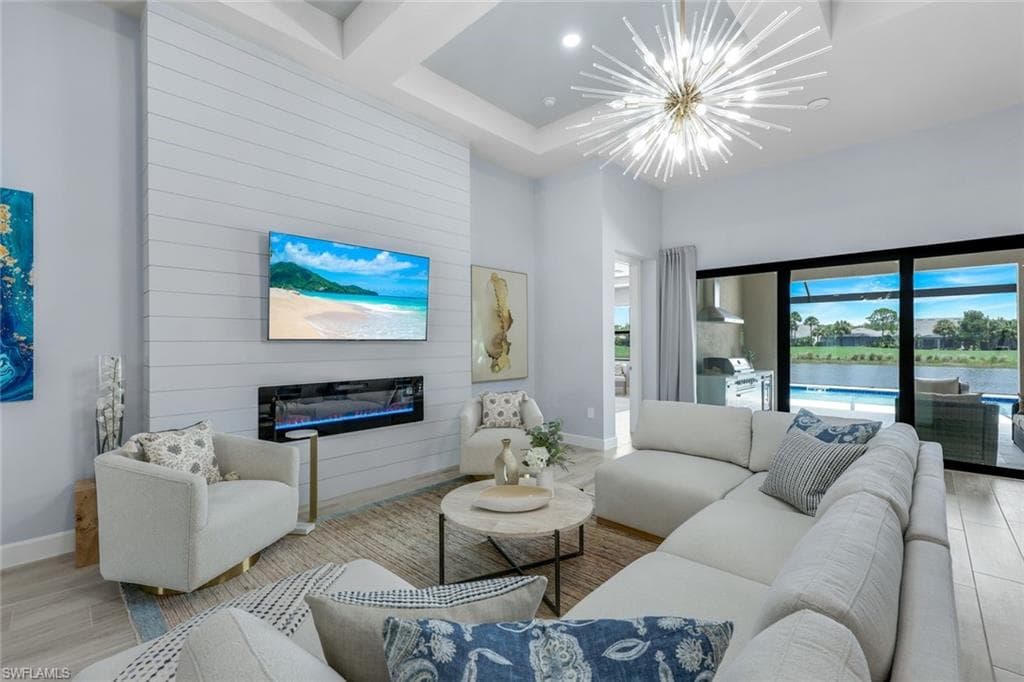 9512 Greyhawk Trl, Naples, FL 34120-3