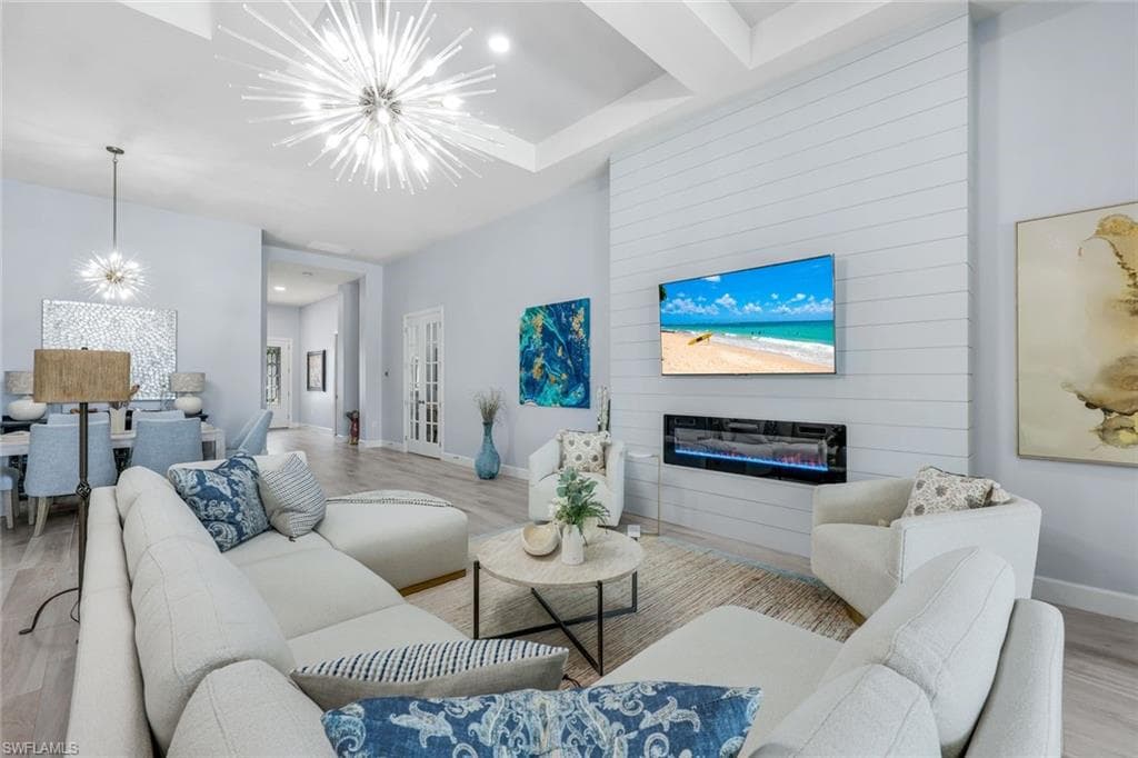 9512 Greyhawk Trl, Naples, FL 34120-4