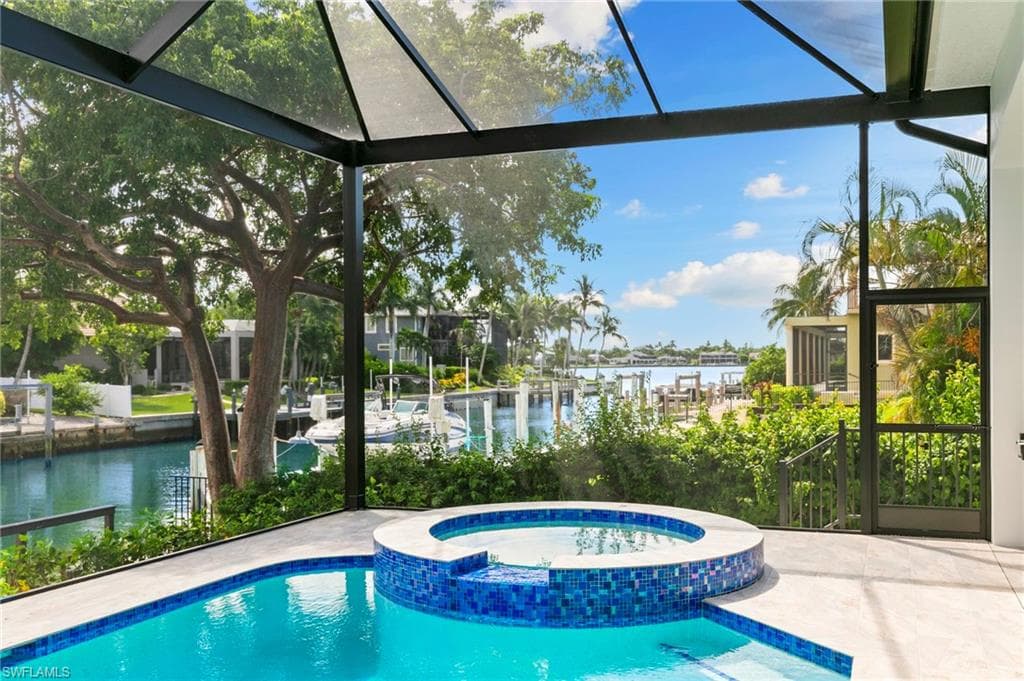 511 Alameda Ct, Marco Island, FL 34145-34