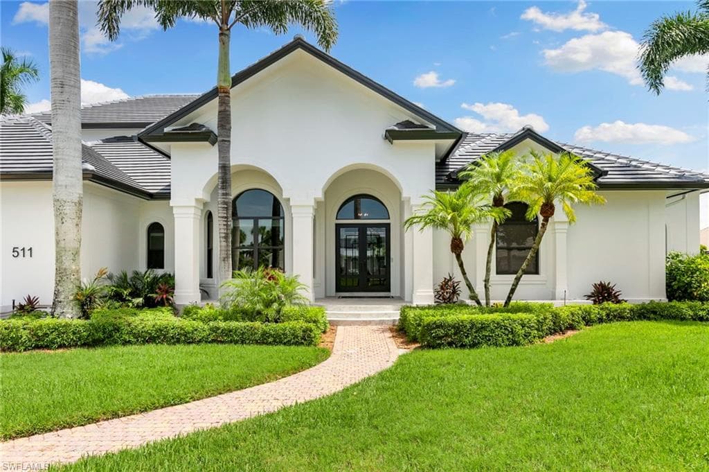 511 Alameda Ct, Marco Island, FL 34145-3