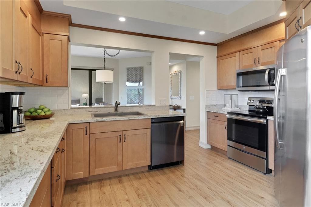 7008 Pelican Bay Blvd H302, Naples, FL 34108-12